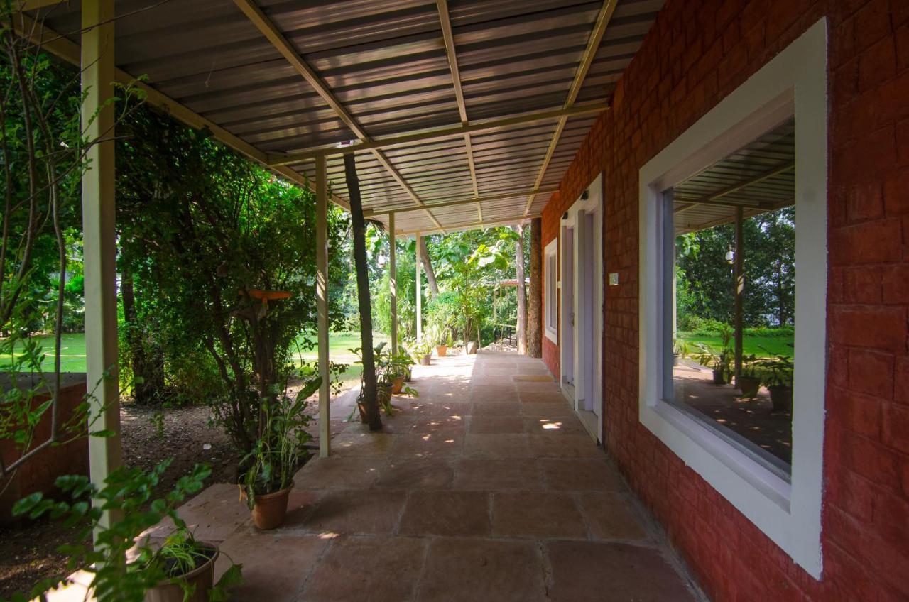 Kolar Jungle Retreat Hotell Lawa Khadi Exteriör bild
