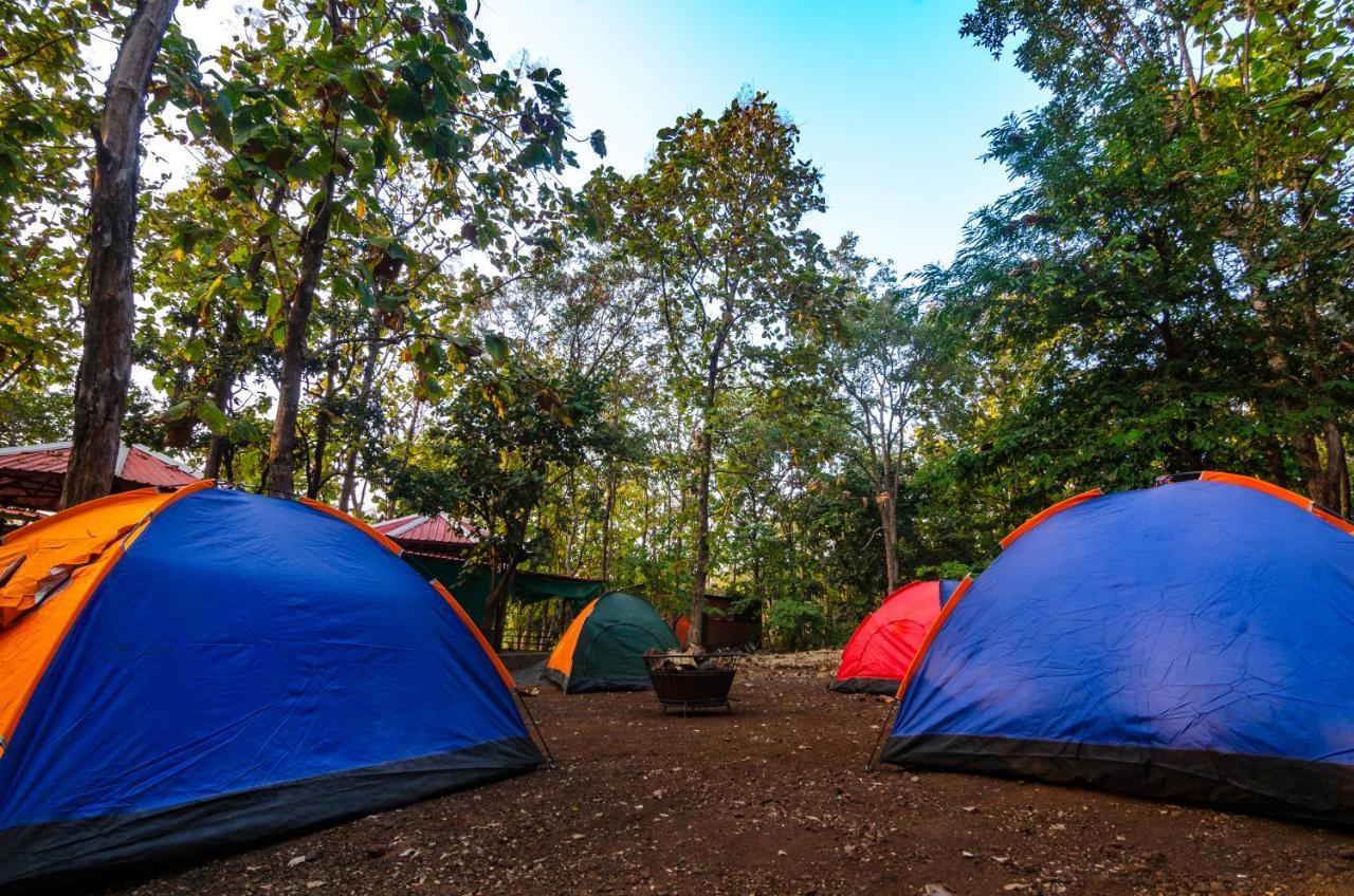 Kolar Jungle Retreat Hotell Lawa Khadi Exteriör bild