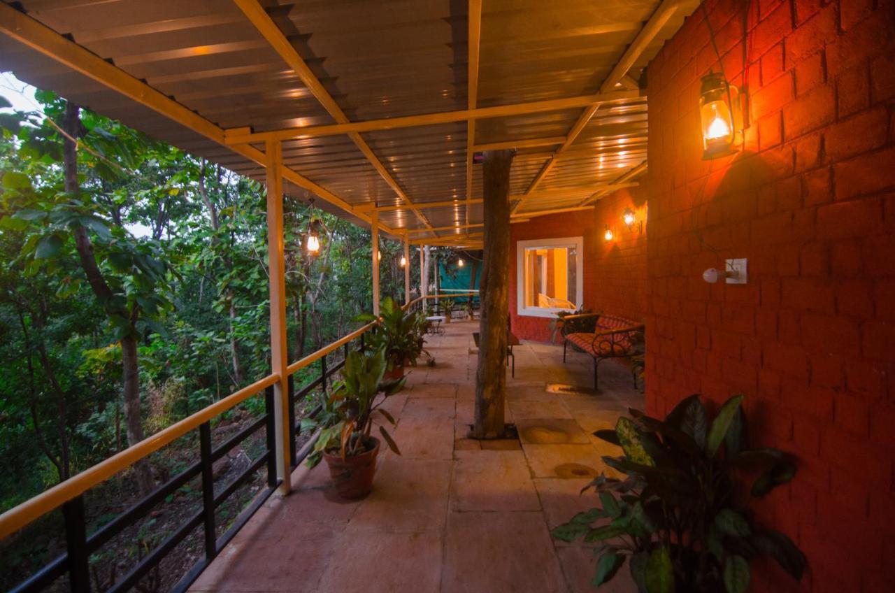 Kolar Jungle Retreat Hotell Lawa Khadi Exteriör bild